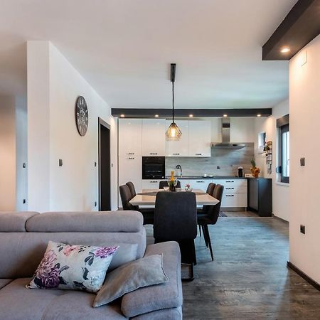 Apartman Gabrijela Muntić エクステリア 写真