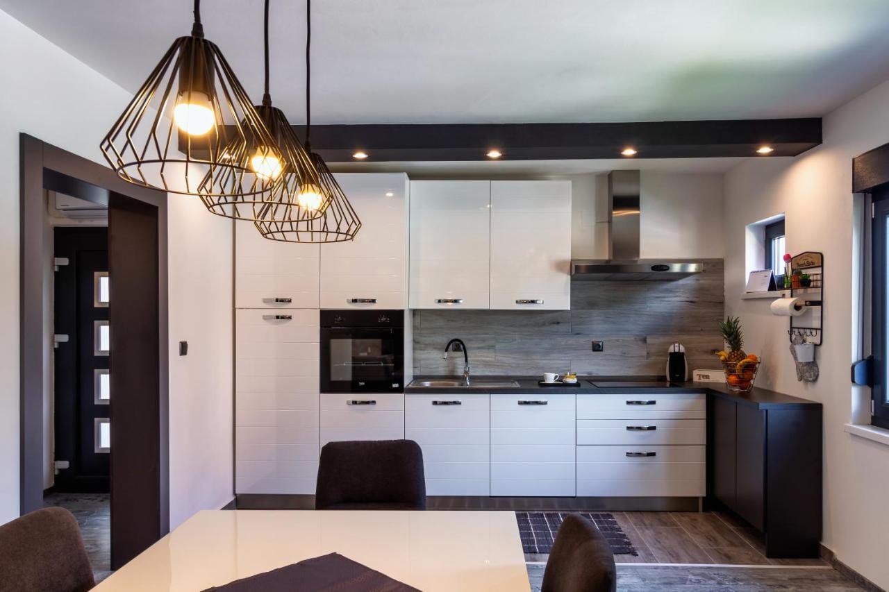 Apartman Gabrijela Muntić エクステリア 写真