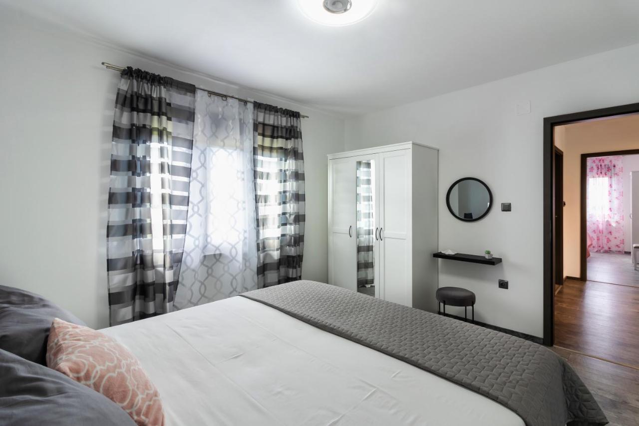 Apartman Gabrijela Muntić エクステリア 写真