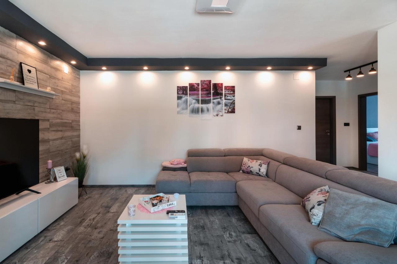 Apartman Gabrijela Muntić エクステリア 写真