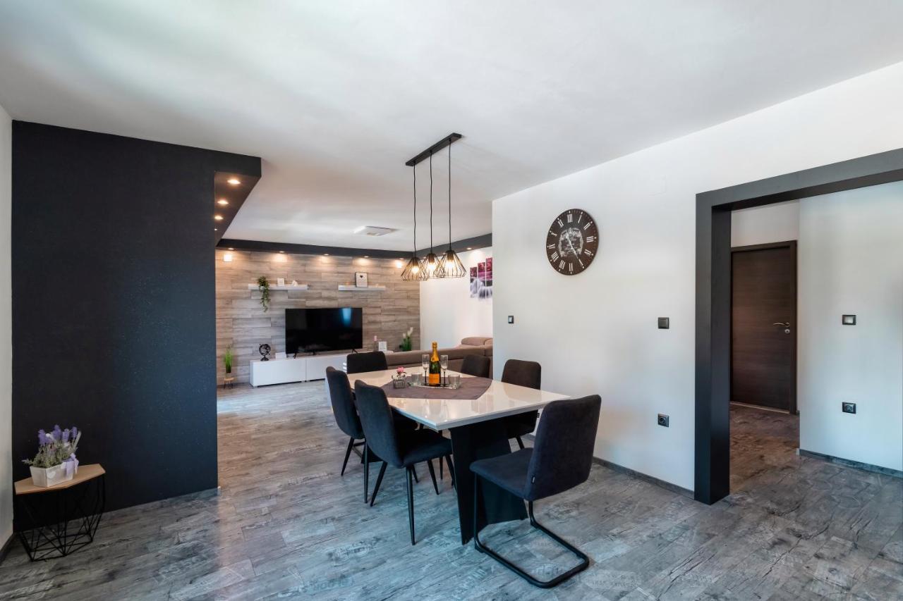 Apartman Gabrijela Muntić エクステリア 写真